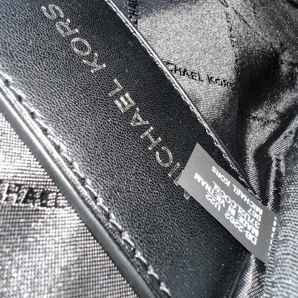 Michael Kors Cooper Crossbody Bag Logo Smartphone MK Signature Holster Chino - Picture 6 of 9